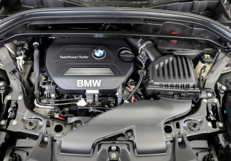 Подержанный автомобиль BMW X1 2022 года (9 фото)