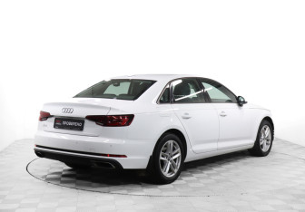 Подержанный автомобиль Audi A4 Sedan 2019 года (5 фото)