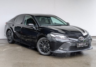 Подержанный автомобиль Toyota Camry Sedan 2020 года (3 фото)