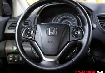 Подержанный автомобиль Honda CR-V 2013 года (12 фото)