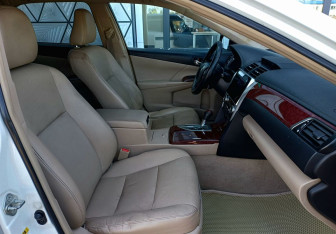 Подержанный автомобиль Toyota Camry Sedan 2012 года (23 фото)