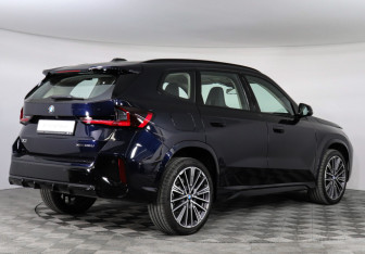 Новый BMW X1 2025 (2 фото)