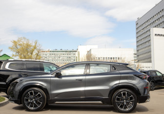 Подержанный автомобиль Changan UNI-T 2023 года (6 фото)