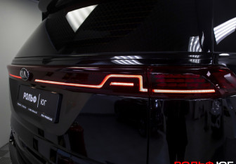 Подержанный автомобиль Kia Carnival 2020 года (33 фото)