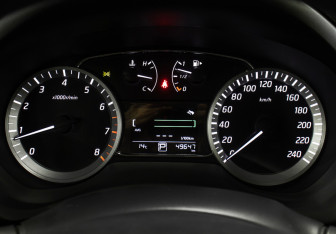 Подержанный автомобиль Nissan Sentra Sedan 2015 года (13 фото)