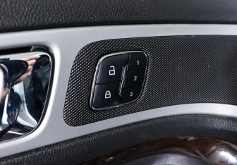 Подержанный автомобиль Ford Explorer 2015 года (19 фото)