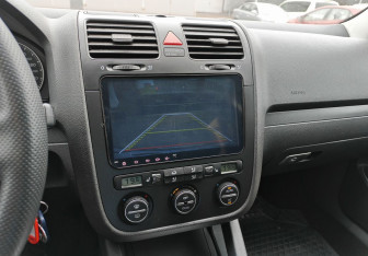 Подержанный автомобиль Volkswagen Golf Hatchback 2008 года (15 фото)