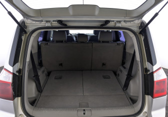 Подержанный автомобиль Chevrolet Orlando 2012 года (10 фото)