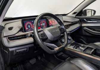 Подержанный автомобиль Exeed LX 2022 года (15 фото)