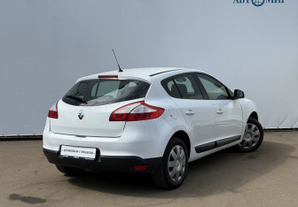 Подержанный автомобиль Renault Megane Hatchback 2013 года (5 фото)
