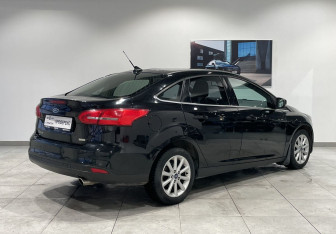 Подержанный автомобиль Ford Focus Sedan 2017 года (5 фото)