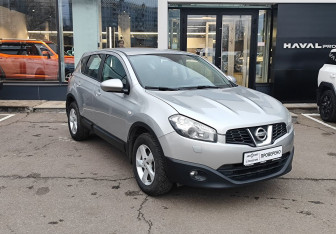 Подержанный автомобиль Nissan Qashqai 2010 года (3 фото)