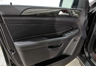 Подержанный автомобиль Mercedes-Benz GLE 2016 года (19 фото)