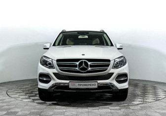 Подержанный автомобиль Mercedes-Benz GLE 2015 года (2 фото)