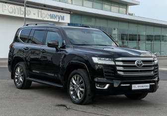 Подержанный автомобиль Toyota Land Cruiser Suv 2024 года (3 фото)