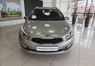 Подержанный автомобиль Kia Ceed Wagon 2015 года (2 фото)