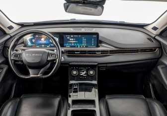 Подержанный автомобиль Exeed LX 2022 года (14 фото)