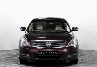 Подержанный автомобиль Nissan Teana 2012 года (2 фото)