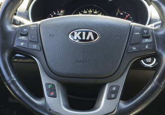 Подержанный автомобиль Kia Sorento 2016 года (14 фото)