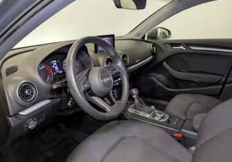 Подержанный автомобиль Audi A3 Sedan 2020 года (15 фото)