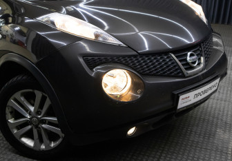 Подержанный автомобиль Nissan Juke 2011 года (13 фото)