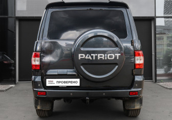 Подержанный автомобиль УАЗ Patriot 2016 года (5 фото)