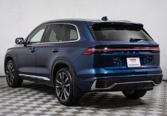 Подержанный автомобиль Geely Monjaro 2023 года (7 фото)