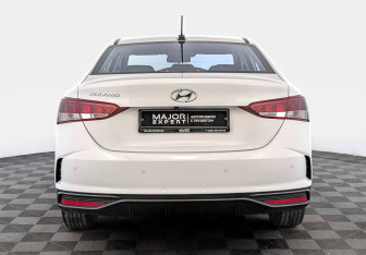 Подержанный автомобиль Hyundai Solaris Sedan 2021 года (6 фото)