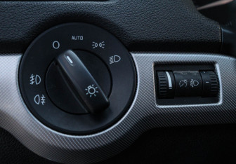 Подержанный автомобиль Skoda Octavia Wagon 2009 года (14 фото)