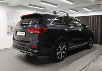 Подержанный автомобиль Kia Sorento 2018 года (4 фото)