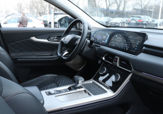 Подержанный автомобиль Exeed TXL 2023 года (9 фото)