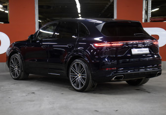 Подержанный автомобиль Porsche Cayenne 2019 года (7 фото)
