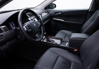 Подержанный автомобиль Toyota Camry Sedan 2016 года (10 фото)