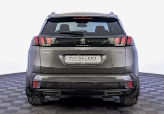 Подержанный автомобиль Peugeot 3008 2019 года (6 фото)