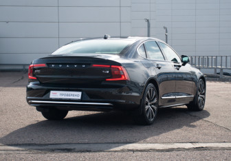 Подержанный автомобиль Volvo S90 2021 года (5 фото)