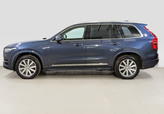 Подержанный автомобиль Volvo XC90 2018 года (8 фото)