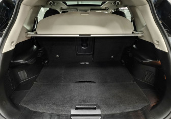 Подержанный автомобиль Nissan X-Trail 2017 года (9 фото)