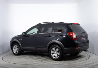 Подержанный автомобиль Chevrolet Captiva 2012 года (7 фото)
