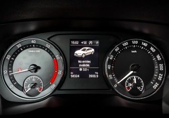 Подержанный автомобиль Skoda Octavia Liftback 2021 года (13 фото)