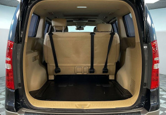 Подержанный автомобиль Hyundai Grand Starex 2018 года (15 фото)