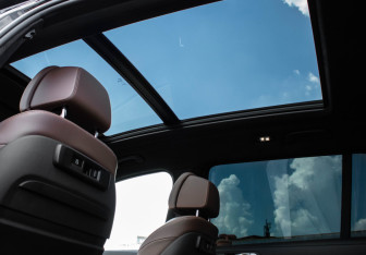Подержанный автомобиль BMW X7 2021 года (17 фото)