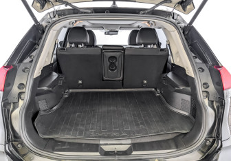 Подержанный автомобиль Nissan X-Trail 2021 года (10 фото)