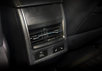 Подержанный автомобиль Omoda C5 2023 года (29 фото)