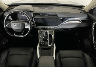 Подержанный автомобиль Geely Atlas Pro 2022 года (12 фото)