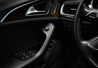 Подержанный автомобиль Audi A6 Sedan 2013 года (14 фото)