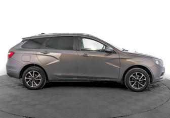 Подержанный автомобиль LADA (ВАЗ) Vesta Wagon 2021 года (4 фото)