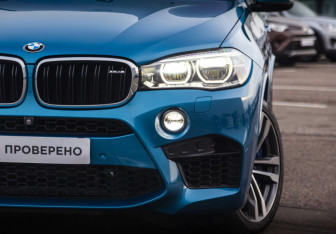 Подержанный автомобиль BMW X5 M 2016 года (2 фото)