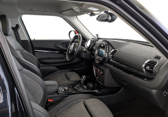 Подержанный автомобиль MINI Clubman Wagon 2019 года (13 фото)