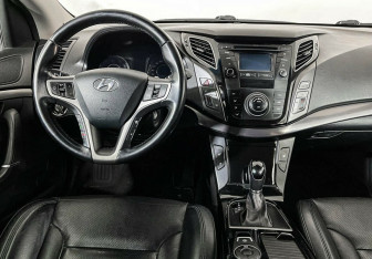 Подержанный автомобиль Hyundai i40 Wagon 2016 года (8 фото)