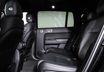 Подержанный автомобиль LiXiang L7 2024 года (12 фото)